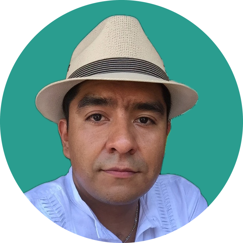 Aurelio Vargas con sombrero